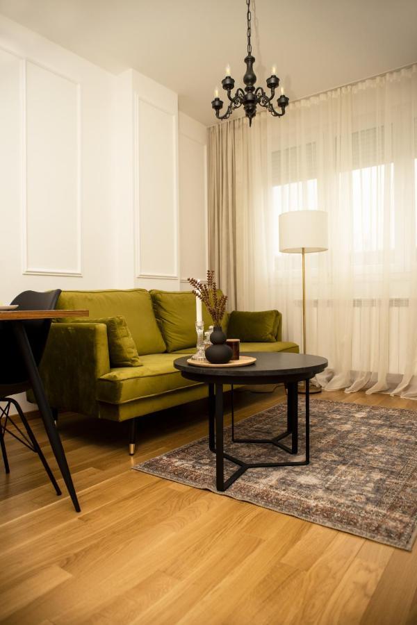 Room21 Free Garage Novi Sad Exterior foto