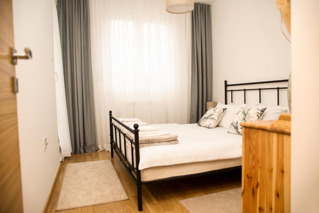 Room21 Free Garage Novi Sad Exterior foto
